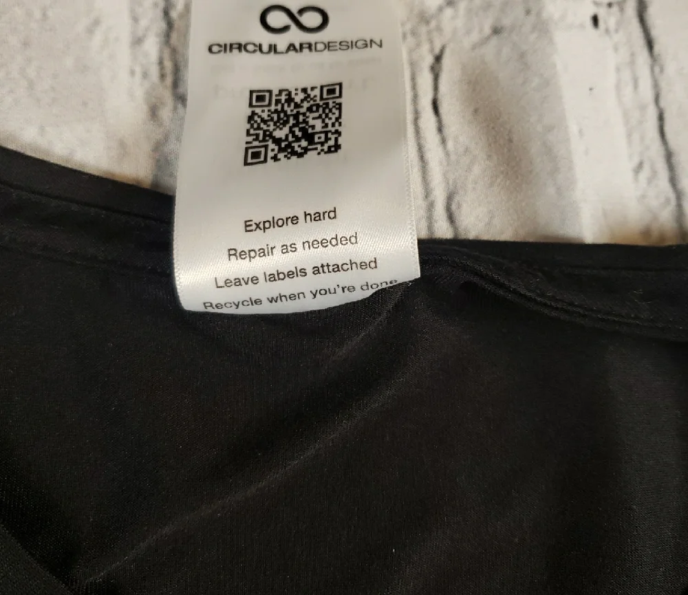 The North Face Men’s Black Logo Crew Neck Shirt